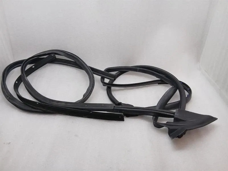 Audi R8 4S AWD Spyder left door seal 4S7831707A left door seals set