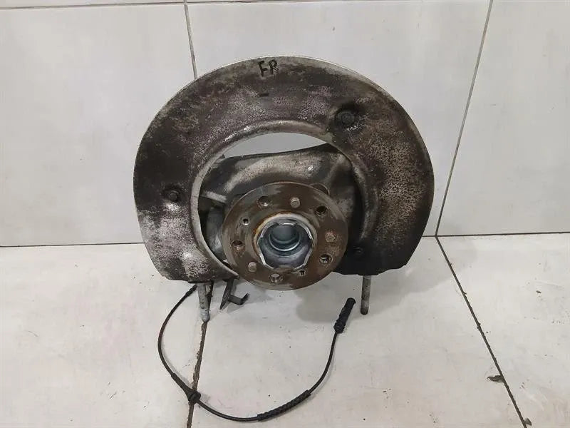 BMW 4 M4 G82 G80 Right Front Hub 8095650 Wheel Bearing Housing Front Right X-Drive