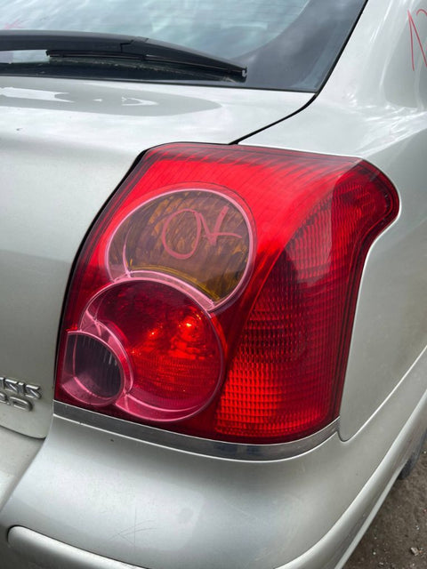 Rückleuchte rechts TOYOTA AVENSIS (T250) (2003-2008)