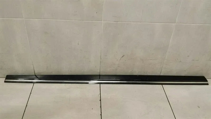 Mercedes CLK W209 right door moulding A2096901282 right door strip