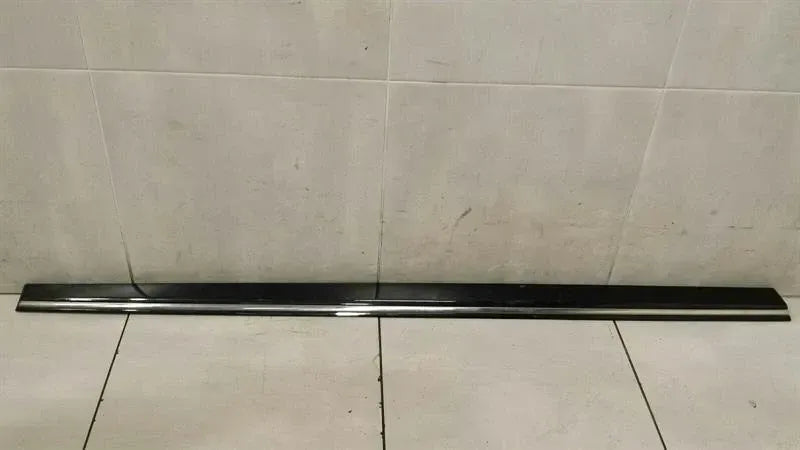 Mercedes CLK W209 right door moulding A2096901282 right door strip