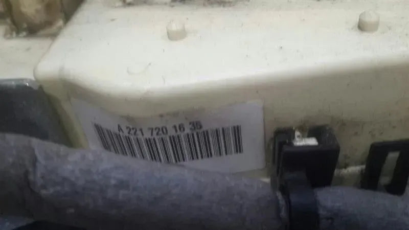 Mercedes CL W216 right door lock A2217205835 right door lock W221