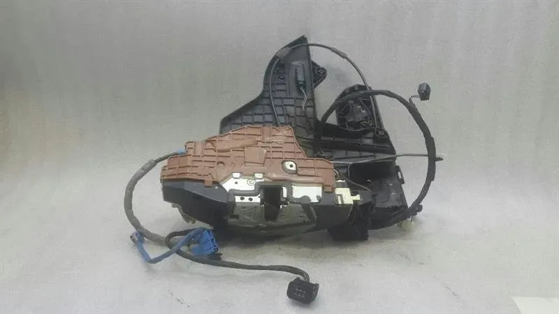 Mercedes CL W216 right door lock A2217205835 right door lock W221