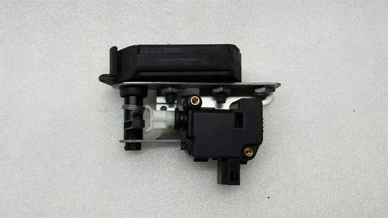 LAND ROVER RANGE ROVER VOGUE L322 BOAT LID ACTUATOR FUG500140 Door Lock
