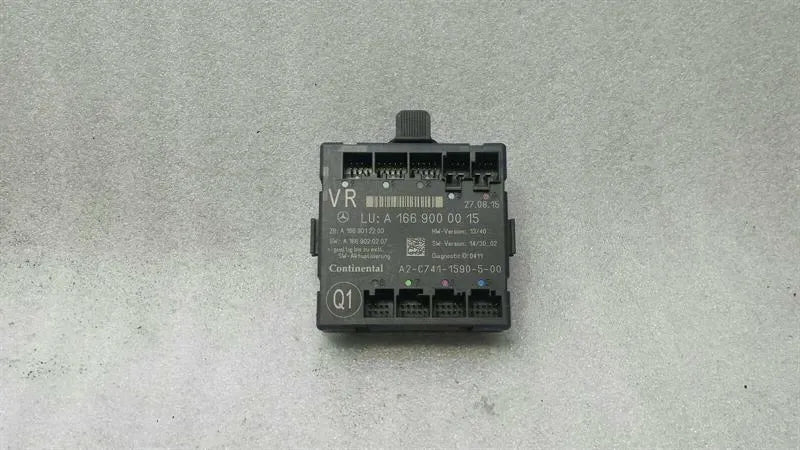 Mercedes GL X166 front right door module A1669000015 door control unit front RE