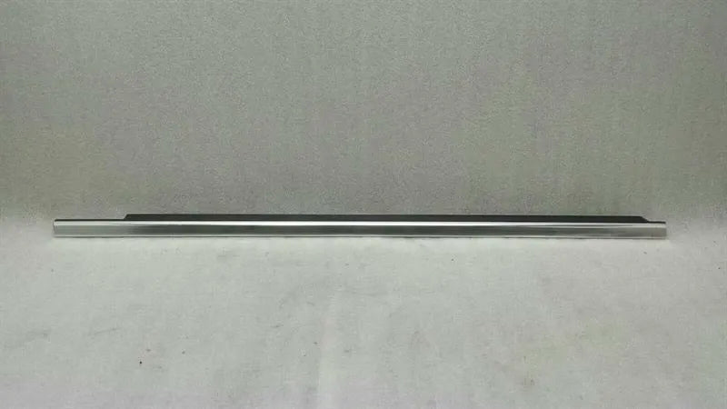 Mercedes GL X166 Front Right Body Moulding A1667250265 Bar Front Right