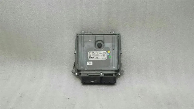 Mercedes ML W164 Engine ECU A6421505377 Engine Control Unit OM642
