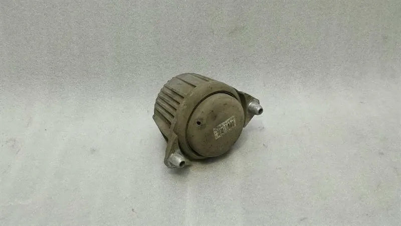 Mercedes C Class W204 Engine Mount A2042400317 Engine Mount