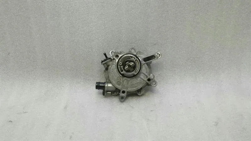 Mercedes CLS W218 Vacuum Pump A2762300165 Vacuum Pump M278 V8