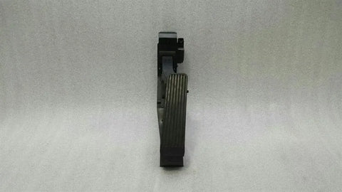Mercedes CLS W219 Throttle Pedal (Electrical) A2113000504 Throttle Pedal