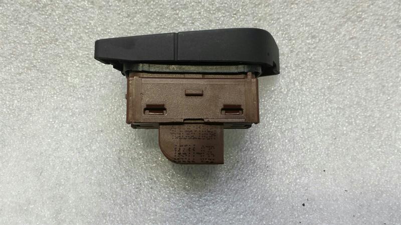 Audi A7 4G RRH door lock switch 4G8962108A door switch rear right