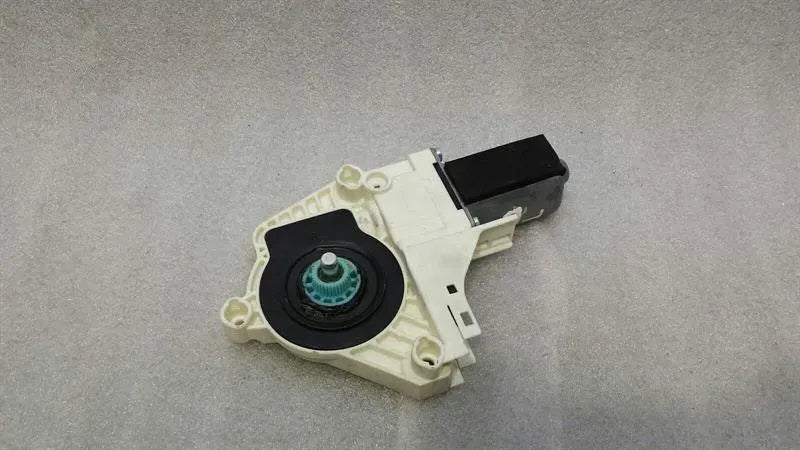 Audi S5 8T left door window motor 8T0959801B window regulator motor left