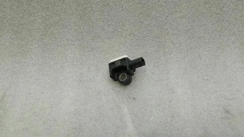 Audi RS6 4F Crash Sensor 4F0959643B Impact Sensor