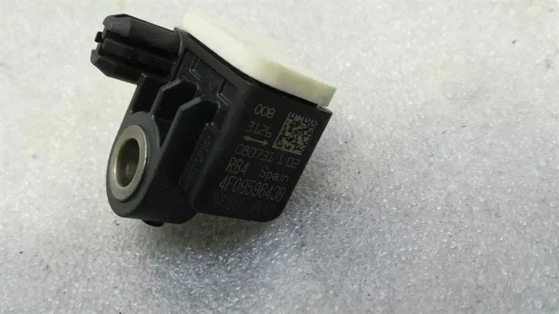 Audi RS6 4F Crash Sensor 4F0959643B Impact Sensor