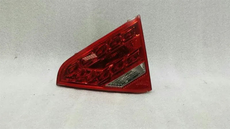 Audi S5 8T right rear light 8T0945094A tail light rear right