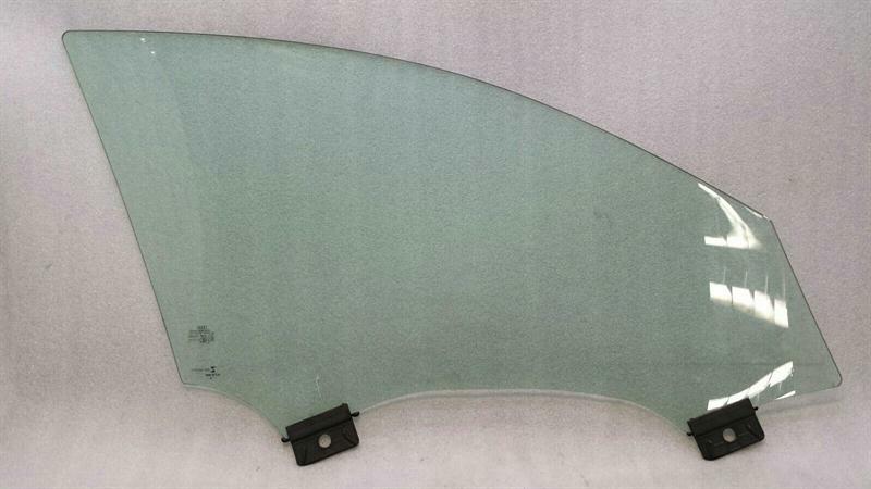 Audi RS6 4F Left Front Door Glass 4F0845201D Door Window Front Left