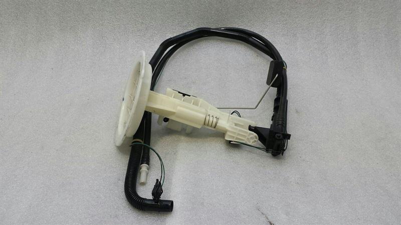 Audi RS6 4F Fuel Transmitter Unit 4F0201317 Tank Transmitter 5.0 V10