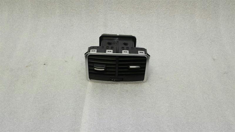 Audi RS6 4F Rear Air Vent 4F0819203C Ventilation Nozzle Vent Rear
