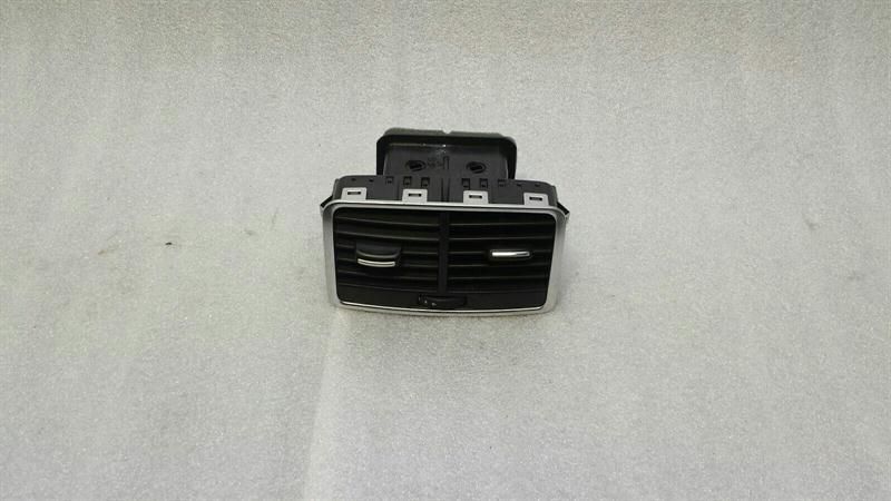 Audi RS6 4F Rear Air Vent 4F0819203C Ventilation Nozzle Vent Rear