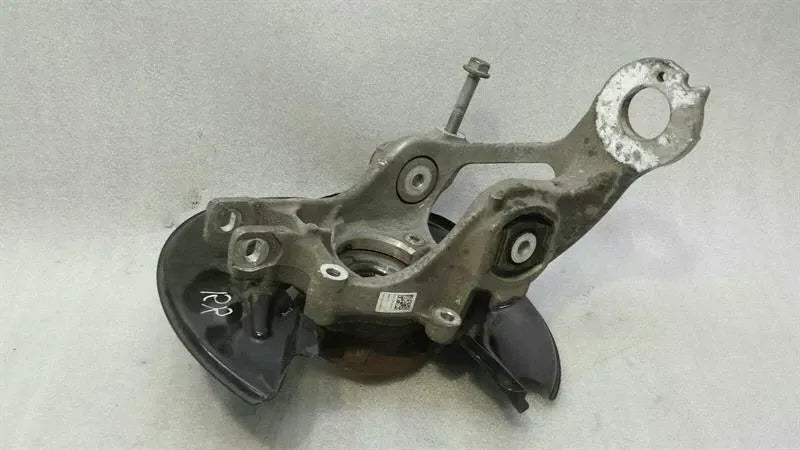 Audi RS6 4G Right Rear Hub 4G0505432F wheel bearing housing rear right