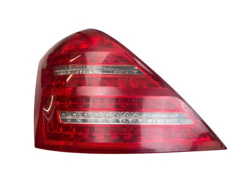A2218201364 Tail light left MERCEDES-BENZ S-CLASS (W221) (2005-2013)