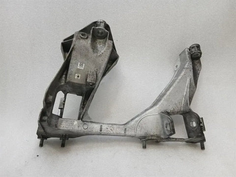 Porsche Cayman 981 GT4 podramnik tylny 98133105280 RH GT4 osiowy ramka oś tylna