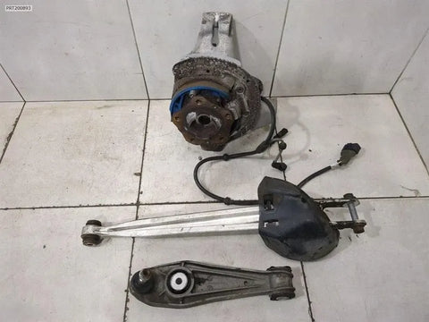 Porsche Cayman 981 Left Rear Hub 98133115705 Wheel Bearing Housing Rear Left