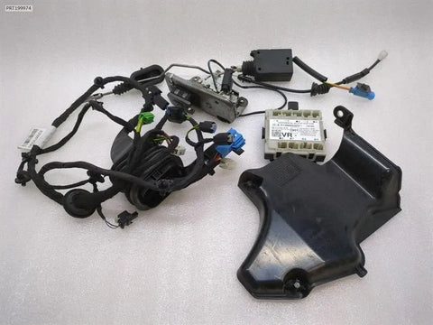 Mercedes G-Wagen W463 door lock A4637309601 rear right door lock set