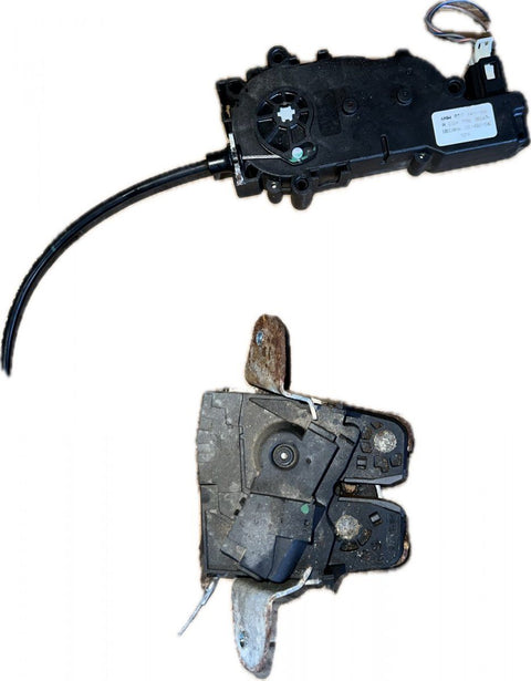 A2047400635 Bootlid / tailgate lock MERCEDES-BENZ C-CLASS (W204) (2007-2013)