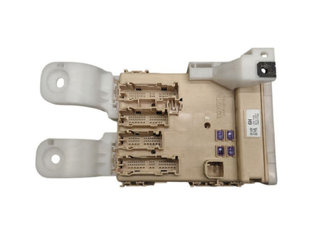 Fuse box TOYOTA RAV 4 IV (XA40) (2012-2019)