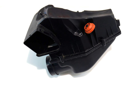 BMW 5 SERIES Air Filter Box OEM 13628570107