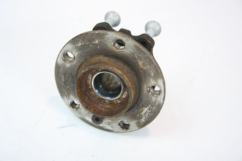BMW 6 SERIES Front wheel hub OEM 31206872888