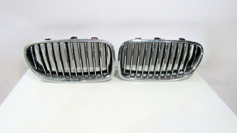 BMW 5 SERIES Front bumper upper radiator grill OEM 7203649