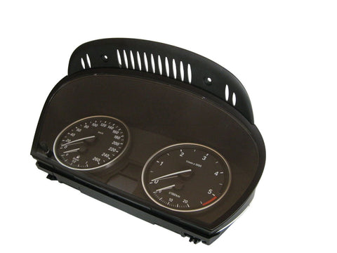 BMW 5 SERIES Speedometer (instrument cluster) OEM 62119153757