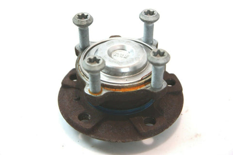 BMW 1 SERIES Front wheel hub OEM 31206794850