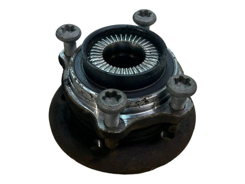 BMW X7 Front wheel hub OEM 31206895674
