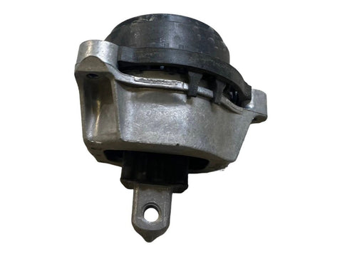 BMW X7 Engine mount bracket OEM 8841312