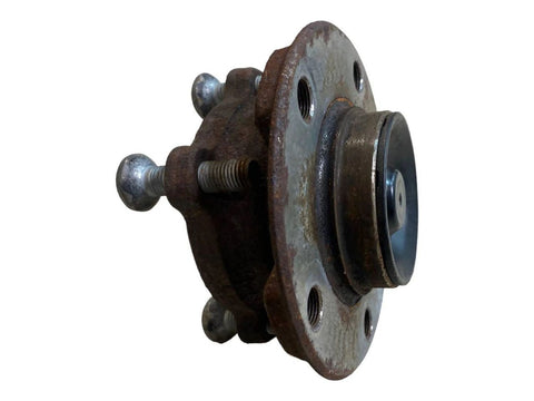 BMW 3 SERIES Front wheel hub OEM 6867256