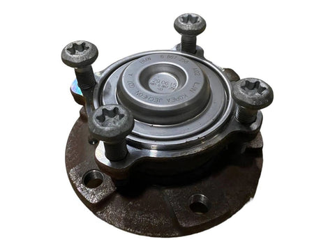 BMW 3 SERIES Front wheel hub OEM 31206794850