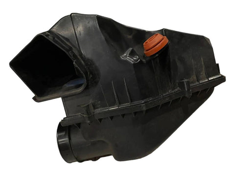 BMW 7 SERIES Air Filter Box OEM 13717643301