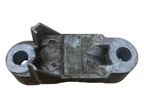 BMW 6 SERIES Sway bar bush bracket, front OEM 37106869956