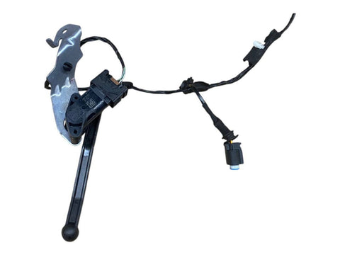 BMW 1 SERIES Headlight/headlamp level sensor OEM 37146895466