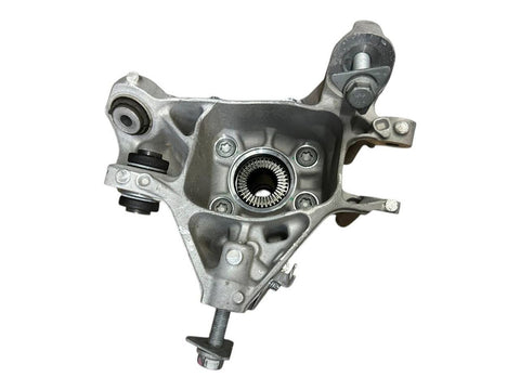 BMW X7 Rear wheel hub spindle/knuckle OEM 6876654