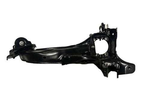 BMW 1' F70, 2' F74 Gran Coupé, 2' F78 Gran Coupé, 2' U06 Active Tourer Rear wheel hub spindle/knuckle OEM 33306894208