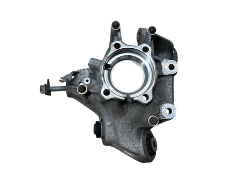 BMW X7 Rear wheel hub spindle/knuckle OEM 6876652