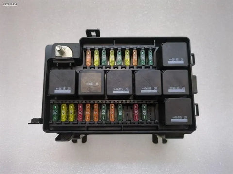 Aston Martin VANTAGE Fuse Box V8