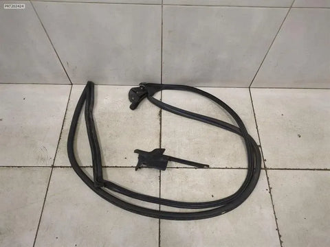 Aston Martin VANTAGE Door Seal V8