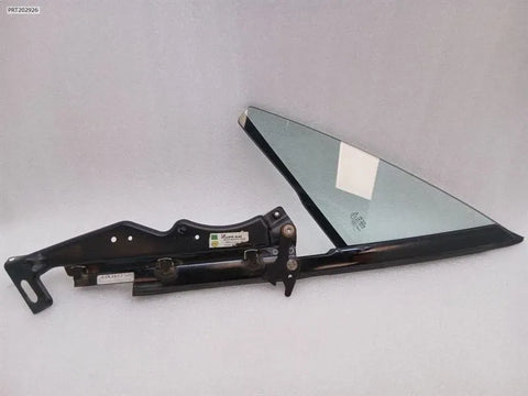 Aston Martin RAPIDE Left Front 1/4 Glass AD43-C262A37-AK